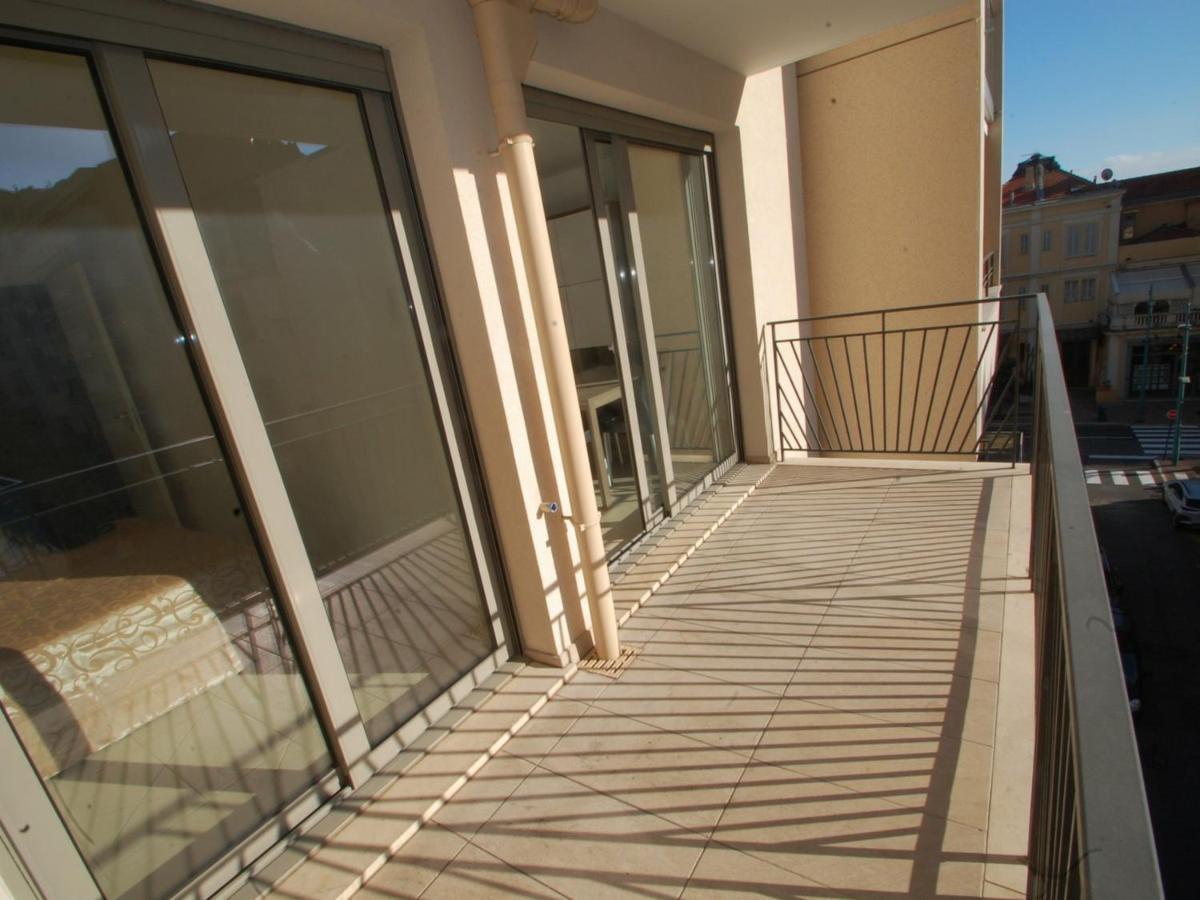 Charmant 2P Moderne Avec Terrasse, Parking Prive, En Plein Centre De Menton, A 2 Pas De La Mer - Fr-1-196-200 Exterior foto